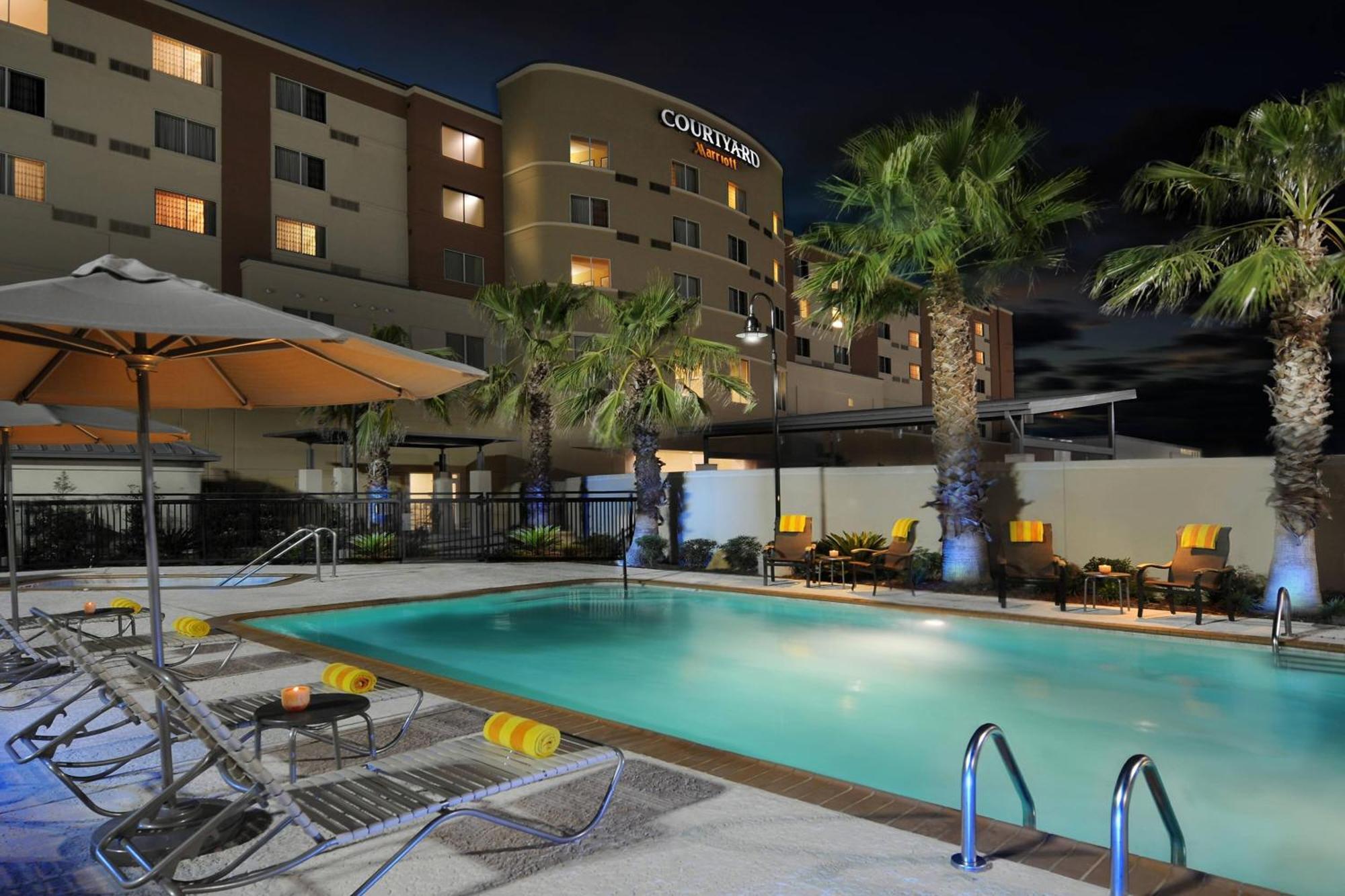 Courtyard Marriott Houston Pearland Hotel Buitenkant foto