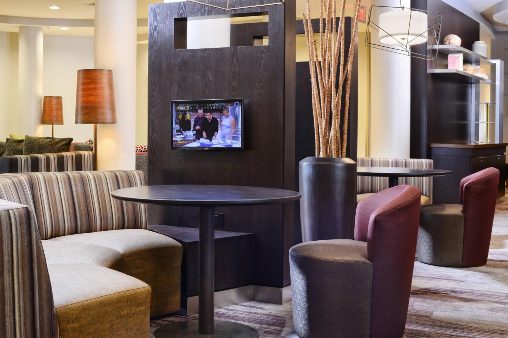 Courtyard Marriott Houston Pearland Hotel Buitenkant foto