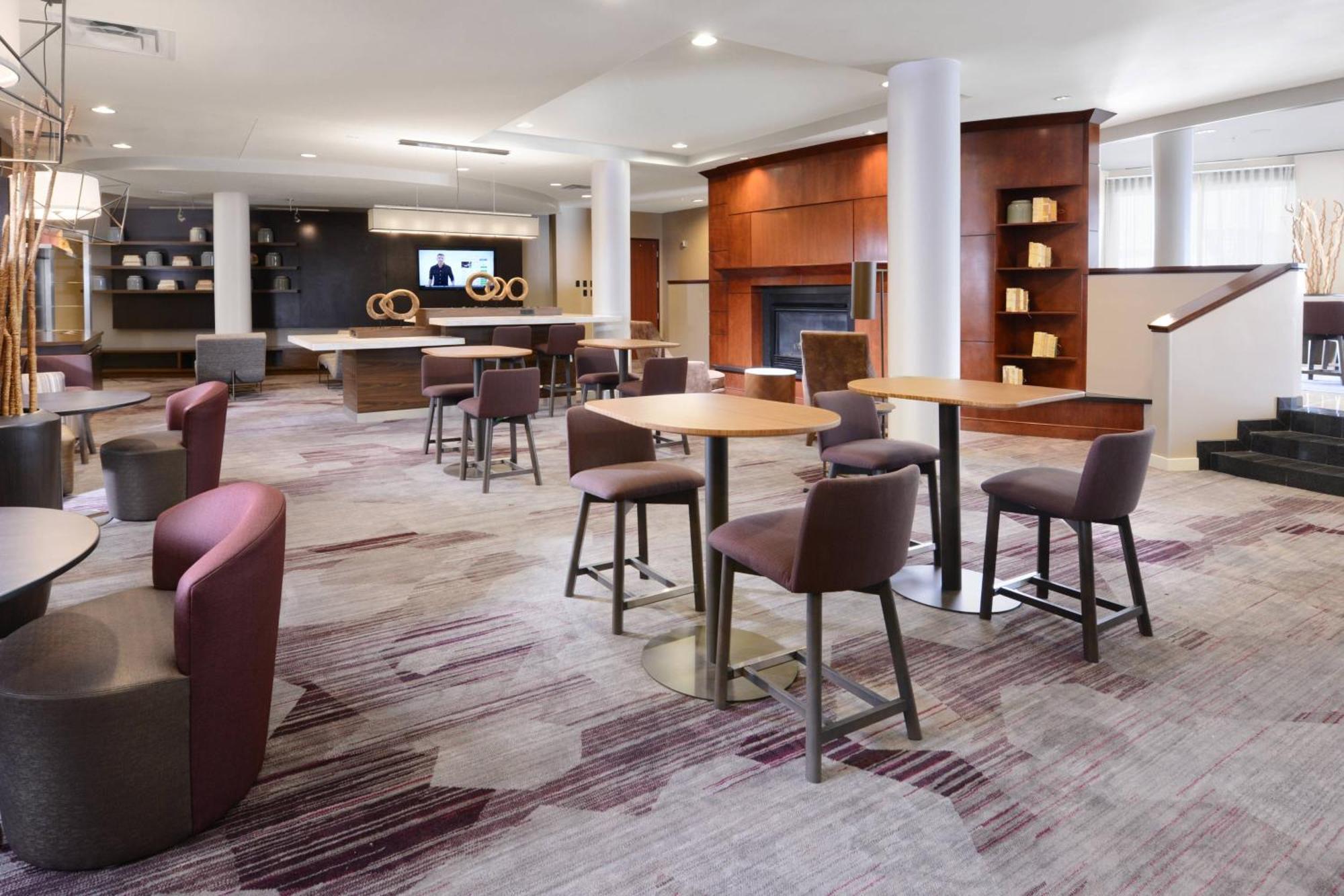 Courtyard Marriott Houston Pearland Hotel Buitenkant foto