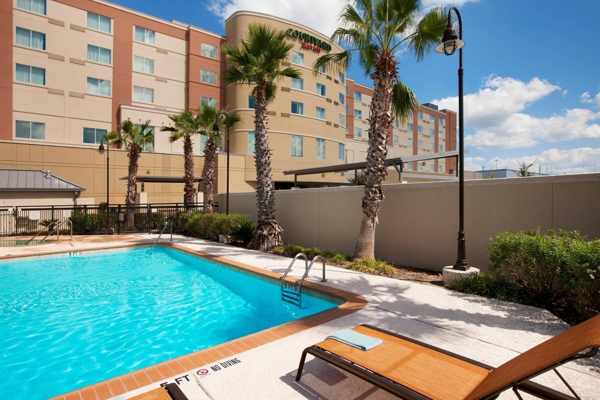 Courtyard Marriott Houston Pearland Hotel Buitenkant foto