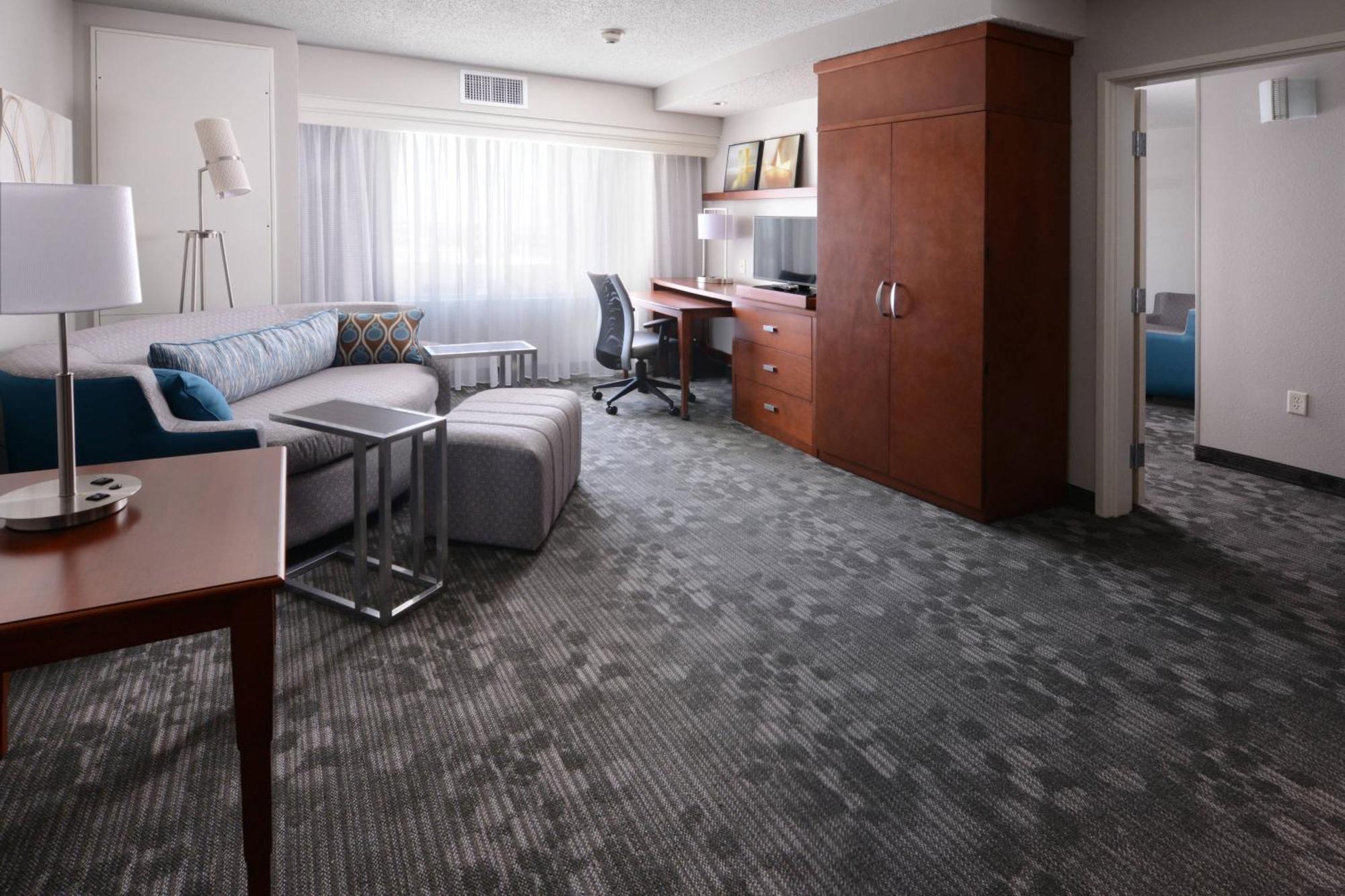 Courtyard Marriott Houston Pearland Hotel Buitenkant foto