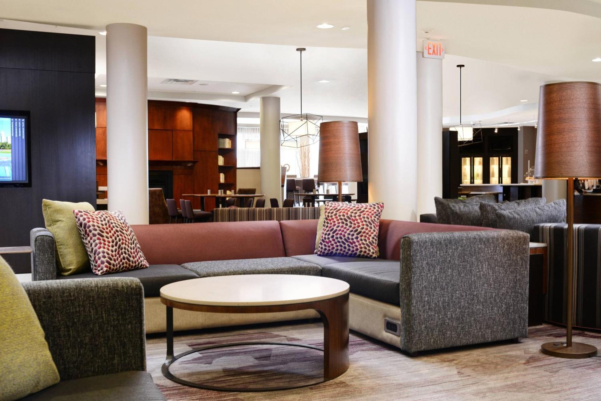 Courtyard Marriott Houston Pearland Hotel Buitenkant foto