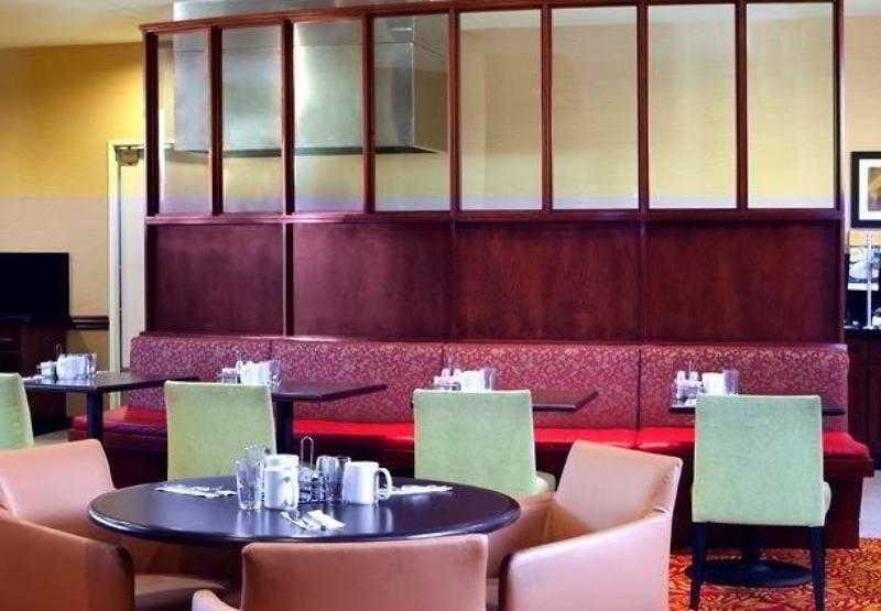 Courtyard Marriott Houston Pearland Hotel Buitenkant foto