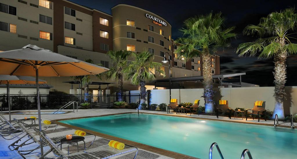 Courtyard Marriott Houston Pearland Hotel Buitenkant foto